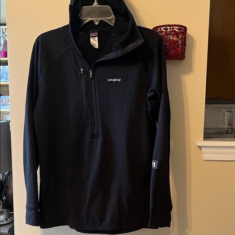 Patagonia Midnight Black Half-Zip Pullover M